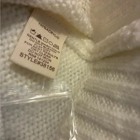 NWT Hem & Thread Black and White Sweater Size Small - Picture 7 of 12